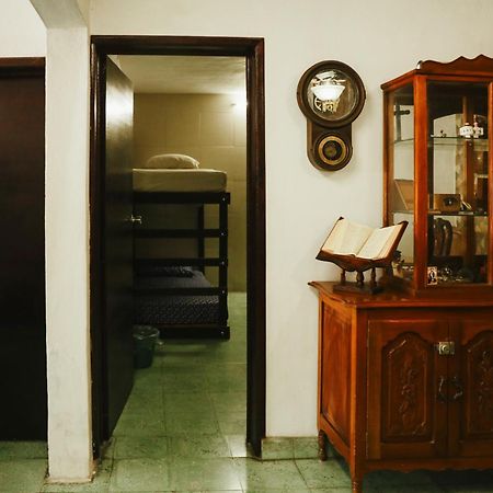 Hostal Casa Cucu - Wifi, Hot Water, Ac, Free Water Refill - Stay 3 Nights Or More And Get 1 Day Free Bikes & 1 Free Laundry Wash Valladolid  Exterior photo