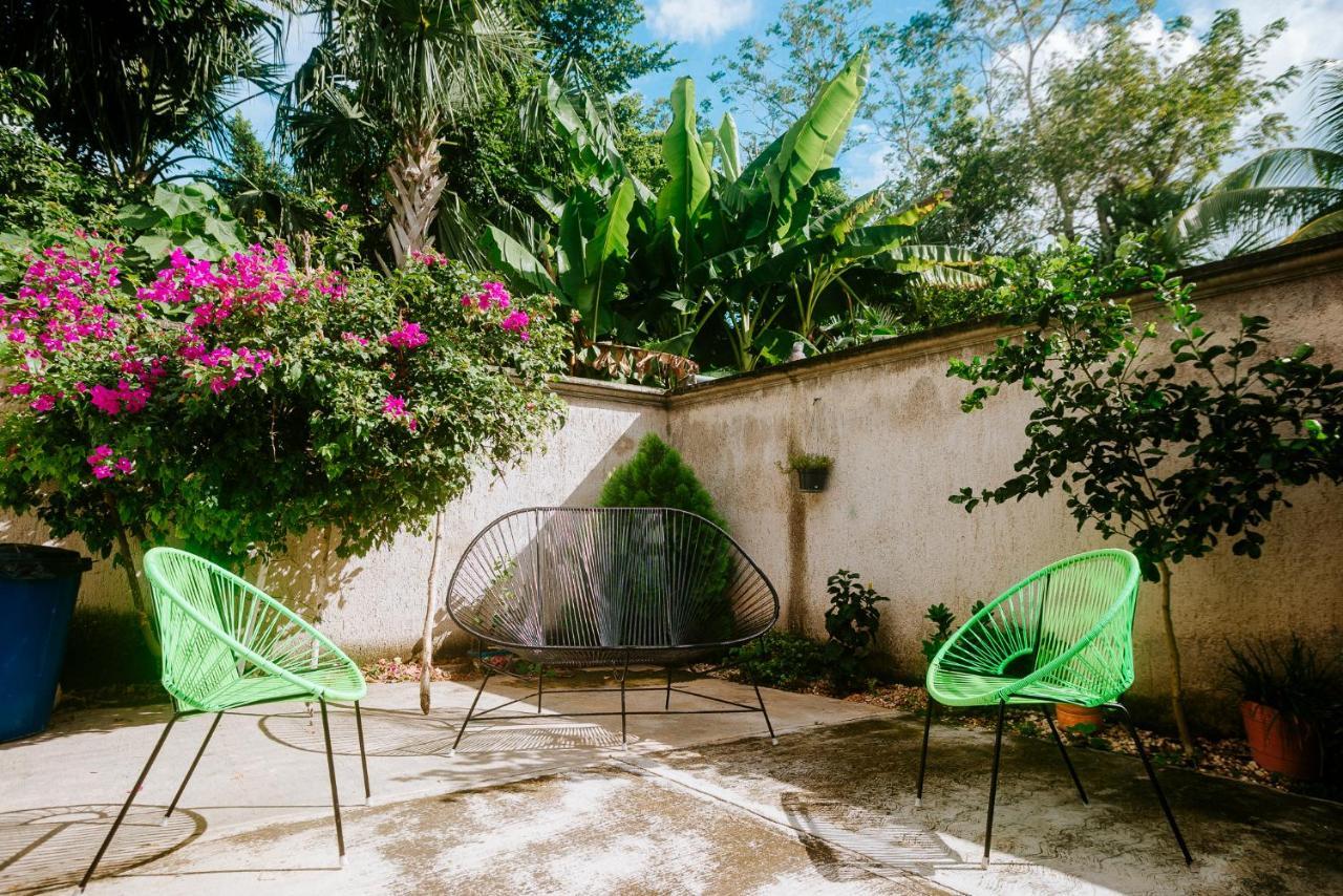 Hostal Casa Cucu - Wifi, Hot Water, Ac, Free Water Refill - Stay 3 Nights Or More And Get 1 Day Free Bikes & 1 Free Laundry Wash Valladolid  Exterior photo